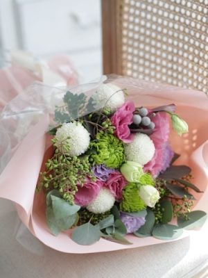 You holding this flower, Girls' Generation