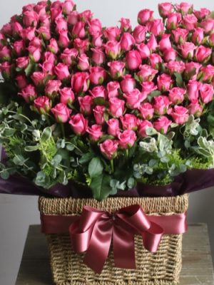 heart rose basket