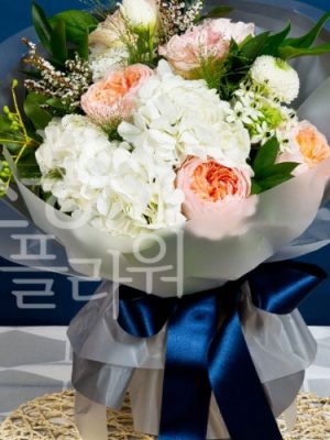 mixed bunch of white hydrangeas