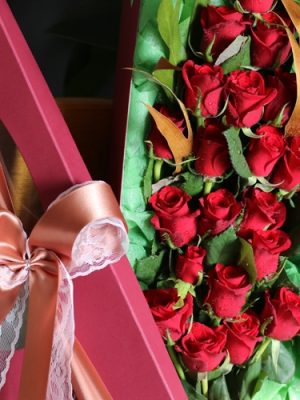 20 roses flower box