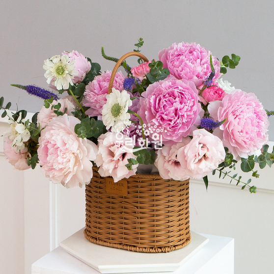 pink tone mix basket