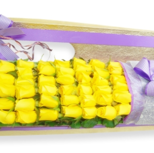 Lemon flavored macaroons