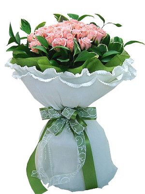 pink rose round bouquet