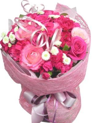 15 roses+seasonal flowers+green material