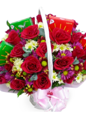 30 roses+seasonal flower+green material+peppercorns