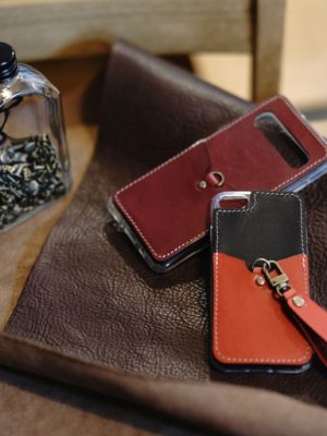 Hand ring couple leather phone case/custom engraving