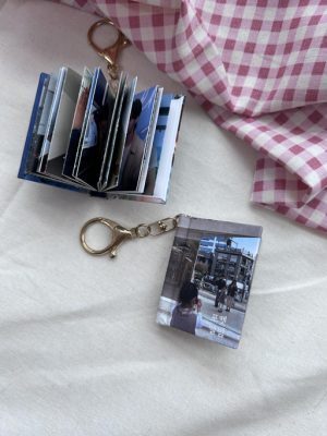 Merchandise and gift making! A pocket album keyring containing an important person.