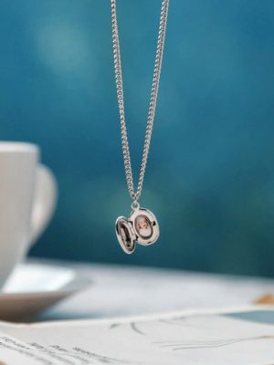 Simple oval photo locket necklace (MINI SIZE)