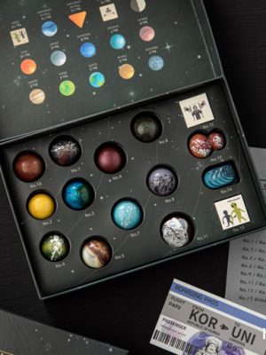 Premium [I'll Give You the Universe] 15-Ball Planet Chocolate [Country of Origin: See Artwork Information]