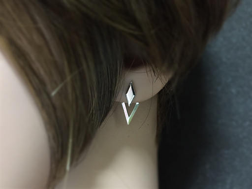 Diamond-shaped two-way silver earrings