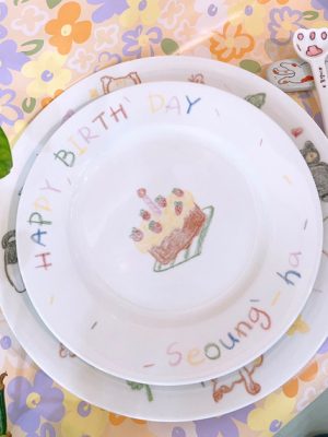 [Name can be engraved] Crayon birthday plate 💛