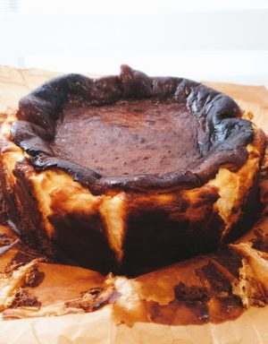 ♥️ Unforgettable Basque cheesecake [Country of origin: see artwork information]