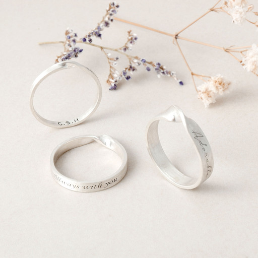 simple slim silver Möbius ring