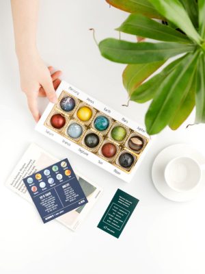[I'll give you the universe] 10 balls of planet chocolate [Country of Origin: See artwork information]