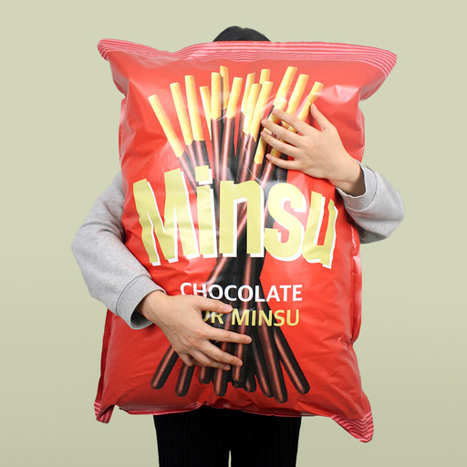 Making extra large candy bags/gifts for couples anniversaries and birthday events