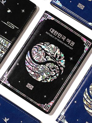 [Engravable] Anti-skimming Leather Passport Case Wallet Christmas