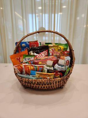 Indonesian Snack Basket Large 20packs